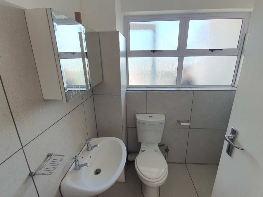 1 Bedroom Property for Sale in Observatory Western Cape